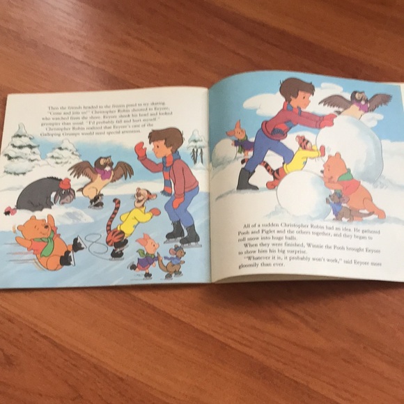 Winnie the Pooh Storybook Collection - Picture 7 of 11